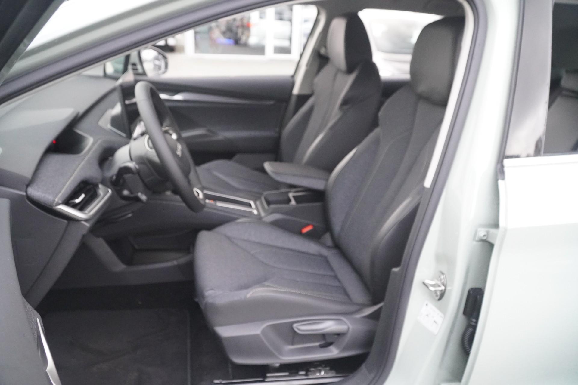 Skoda Elroq 60 205pk Business Edition Tour - Afbeelding 4