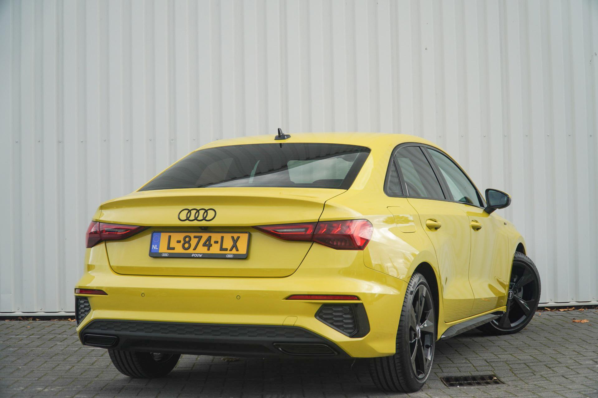 Audi A3 Limousine 30 TFSI 110pk S-tronic S Edition - Afbeelding 2