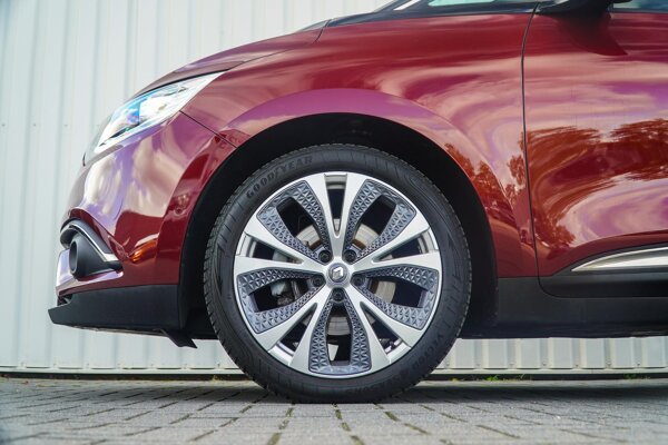 lichtmetalen velgen 20" lichtmetalen velgen 20"