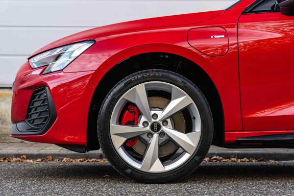 lichtmetalen velgen 18" lichtmetalen velgen 18"