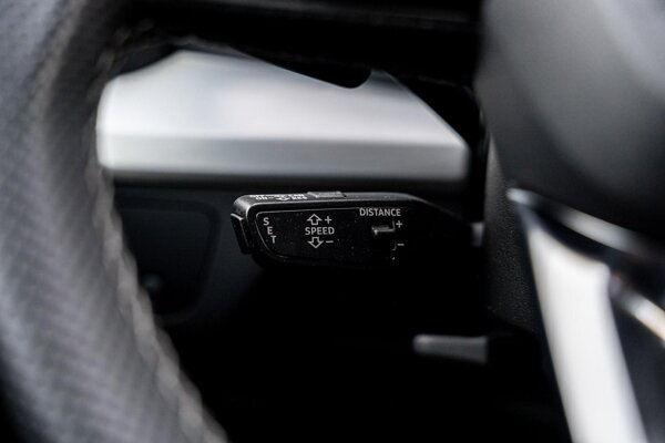 cruise control adaptief met Stop&Go cruise control adaptief met Stop&Go