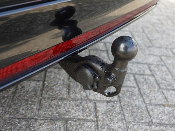 trekhaak elektrisch uitklapbaar