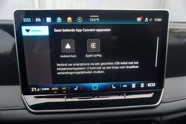 Apple Carplay/Android Auto Apple Carplay/Android Auto