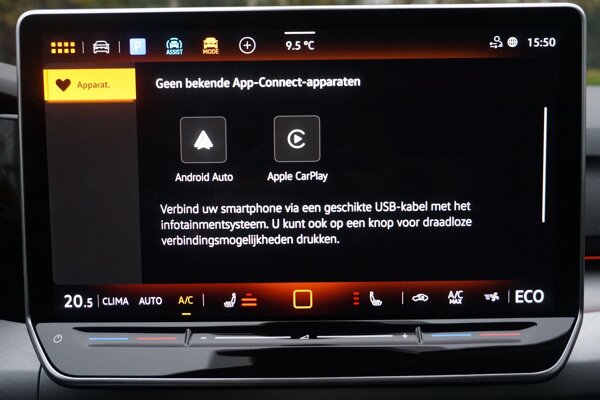 Apple Carplay/Android Auto Apple Carplay/Android Auto