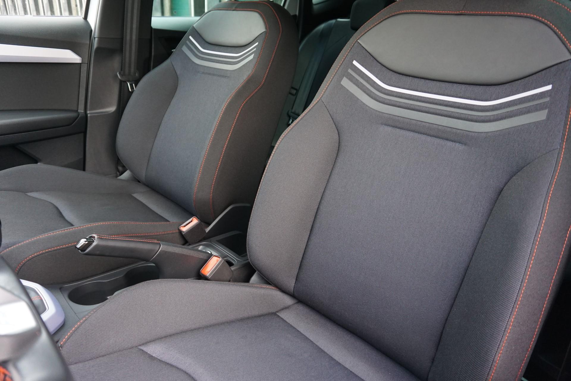 SEAT Arona 1.0 EcoTSI 95pk Style Business Connect - Afbeelding 4