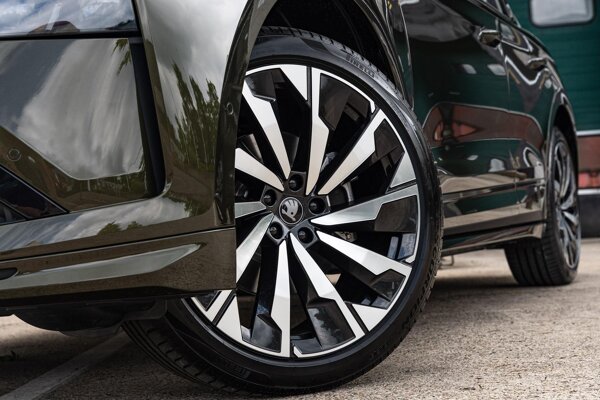 lichtmetalen velgen 21" lichtmetalen velgen 21"