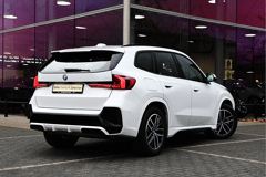 BMW X1 xDrive25e M Sport Automaat - Afbeelding 2