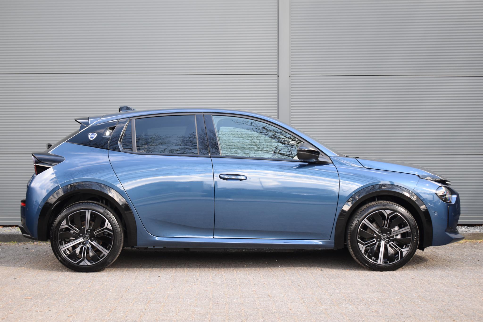 Lancia Ypsilon Edizione Cassina Limitata 51 kWh - Afbeelding 4