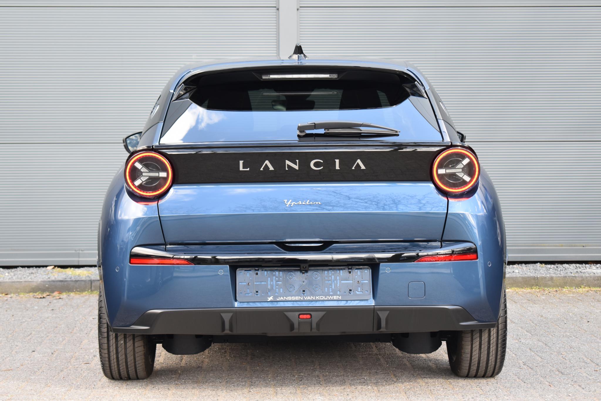 Lancia Ypsilon Edizione Cassina Limitata 51 kWh - Afbeelding 5