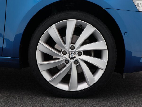 lichtmetalen velgen 18"