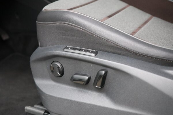 elektrisch verstelb. bestuurdersstoel met geheugen elektrisch verstelb. bestuurdersstoel met geheugen