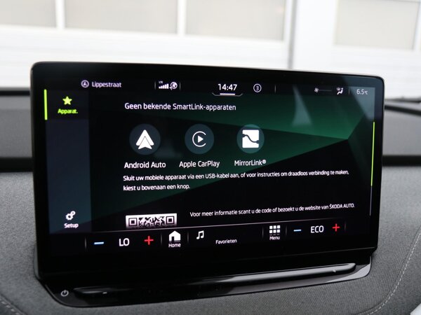 Apple Carplay/Android Auto Apple Carplay/Android Auto