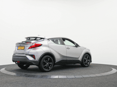 Toyota C-HR 1.8 Hybrid Active | Navigatie | Stoelverwarming | Trekhaak - Afbeelding 3
