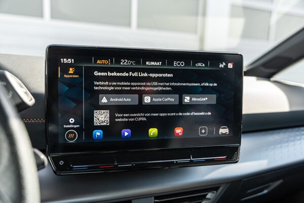 Apple Carplay/Android Auto Apple Carplay/Android Auto