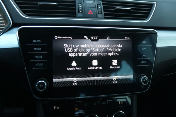 Apple Carplay/Android Auto