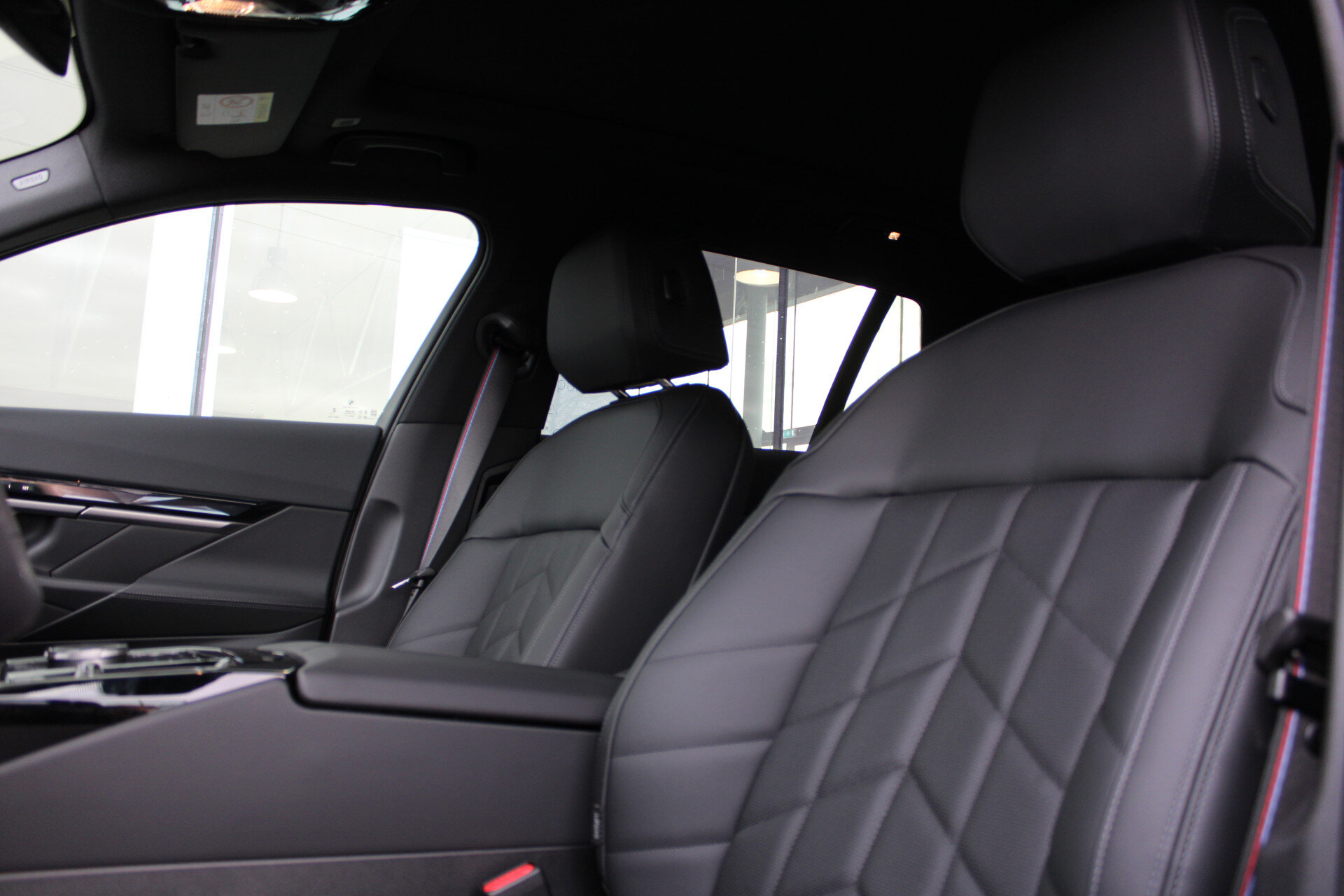 BMW 5 Serie Touring 530e M Sport Automaat - Afbeelding 4