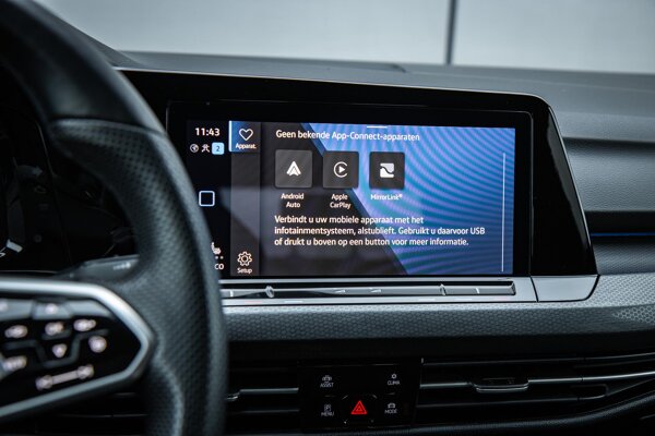 Apple Carplay/Android Auto Apple Carplay/Android Auto