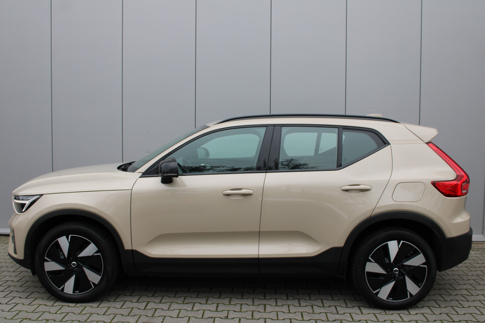 Volvo EX40 Extended Range Plus 82 kWh - Afbeelding 5