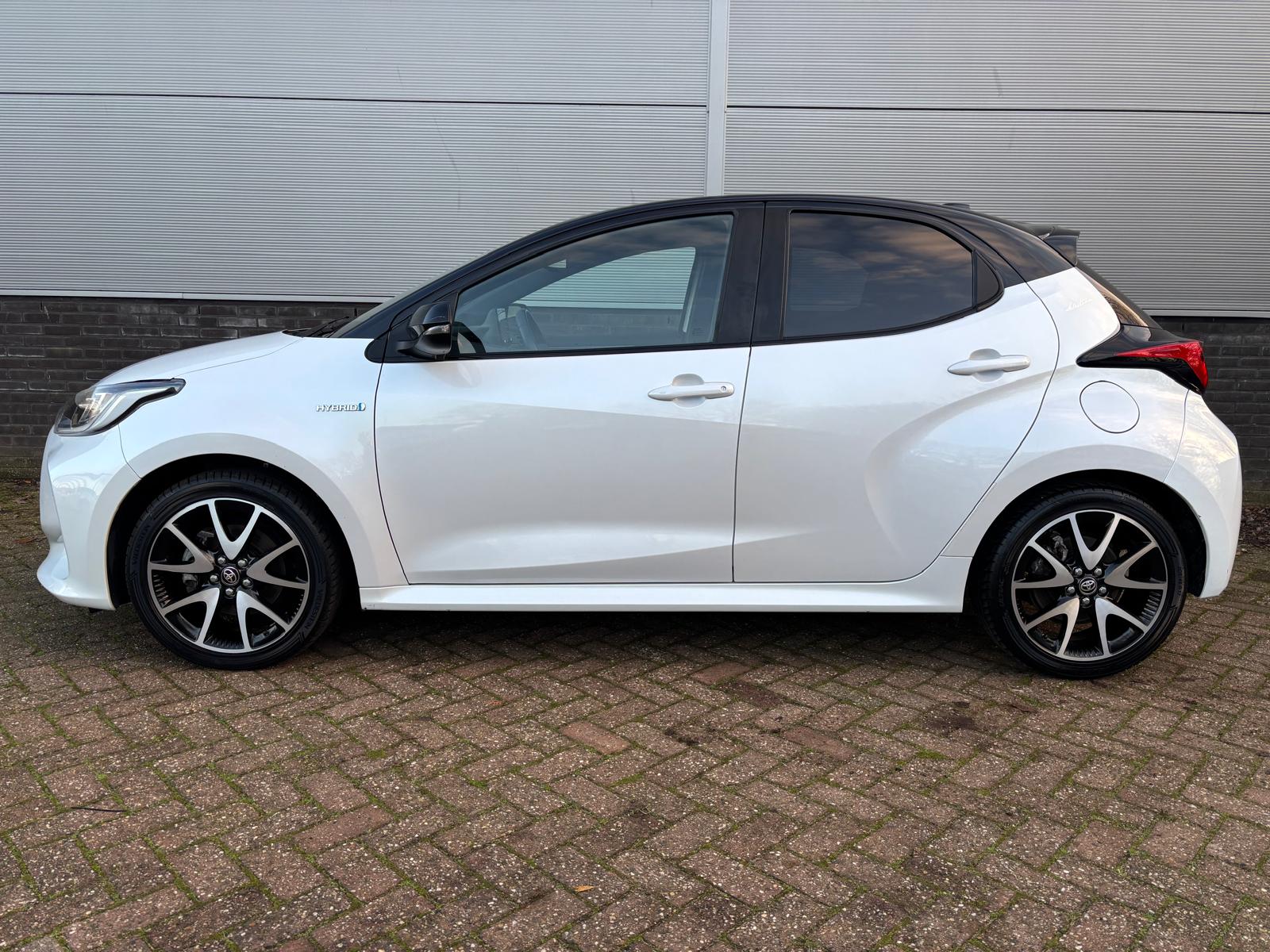 Toyota Yaris 1.5 Hybrid Executive Limited - Afbeelding 4