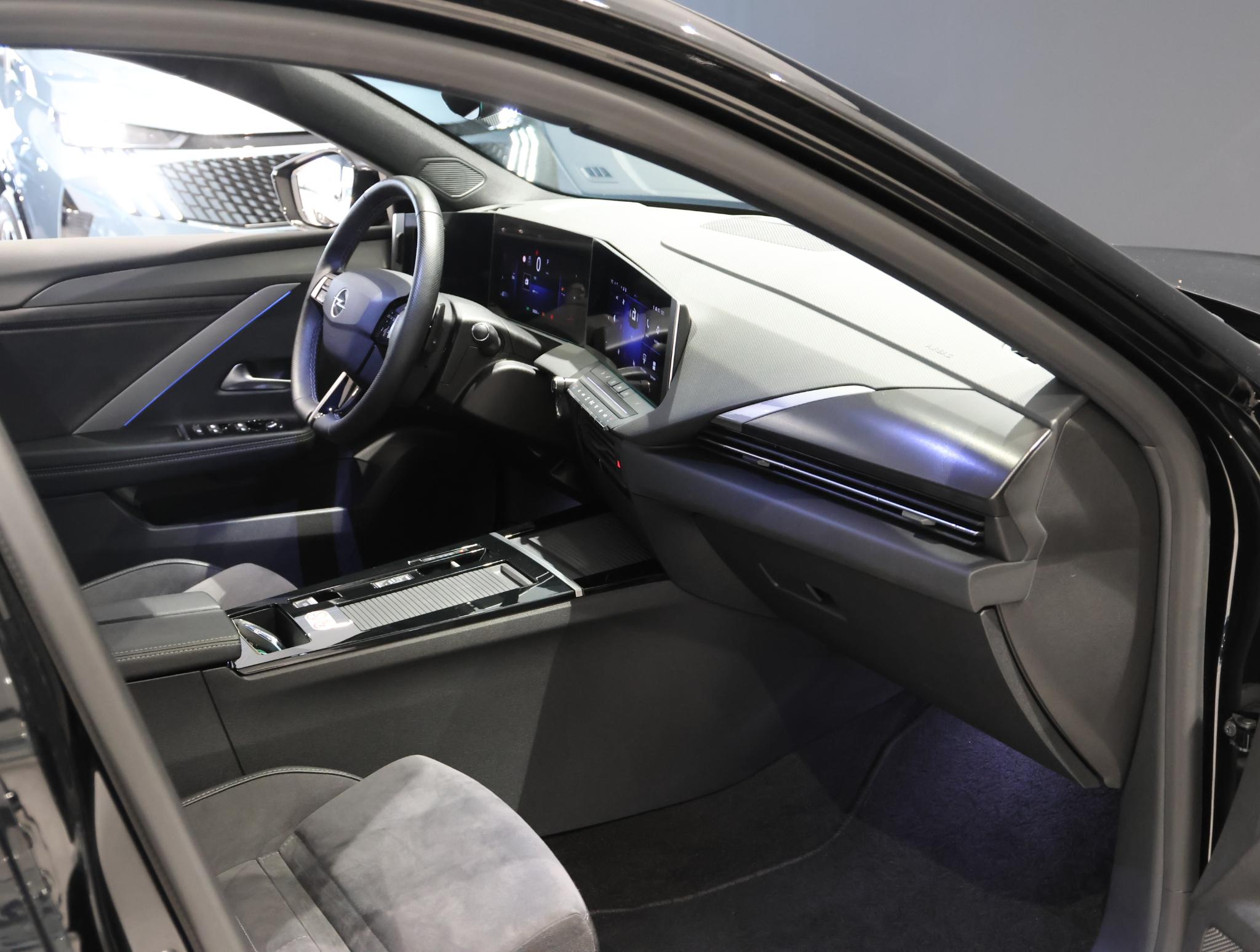 Opel Astra Sports Tourer Level 4 130 pk Automaat - Afbeelding 5