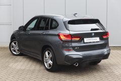 BMW X1 sDrive18i High Executive M Sport Automaat - Afbeelding 2