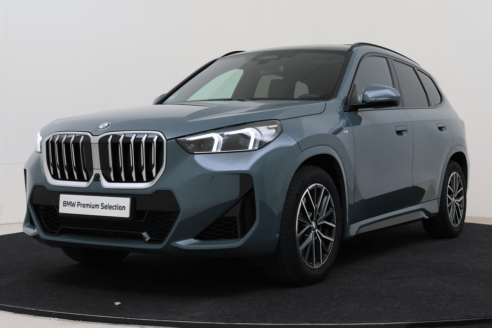 BMW X1 xDrive23i High Executive M Sport Automaat - Afbeelding 1