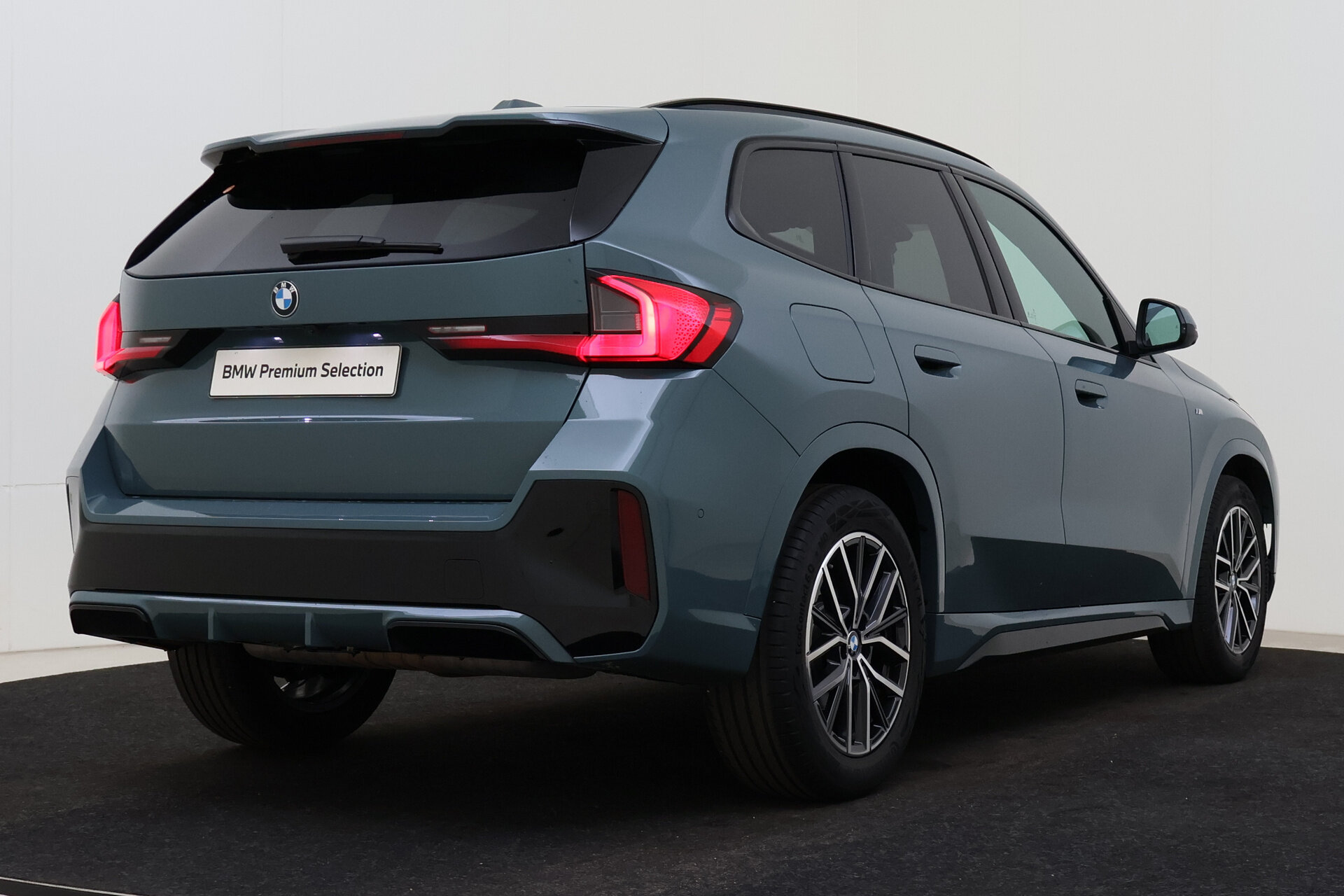 BMW X1 xDrive23i High Executive M Sport Automaat - Afbeelding 2