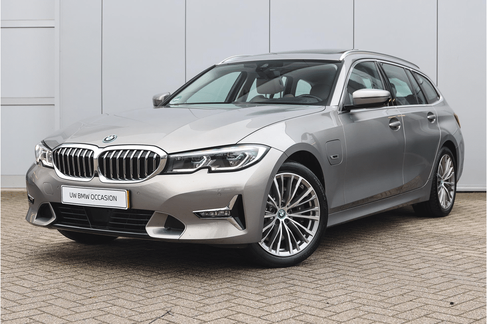 BMW 3 Serie Touring 330e M Sport Automaat - Afbeelding 1