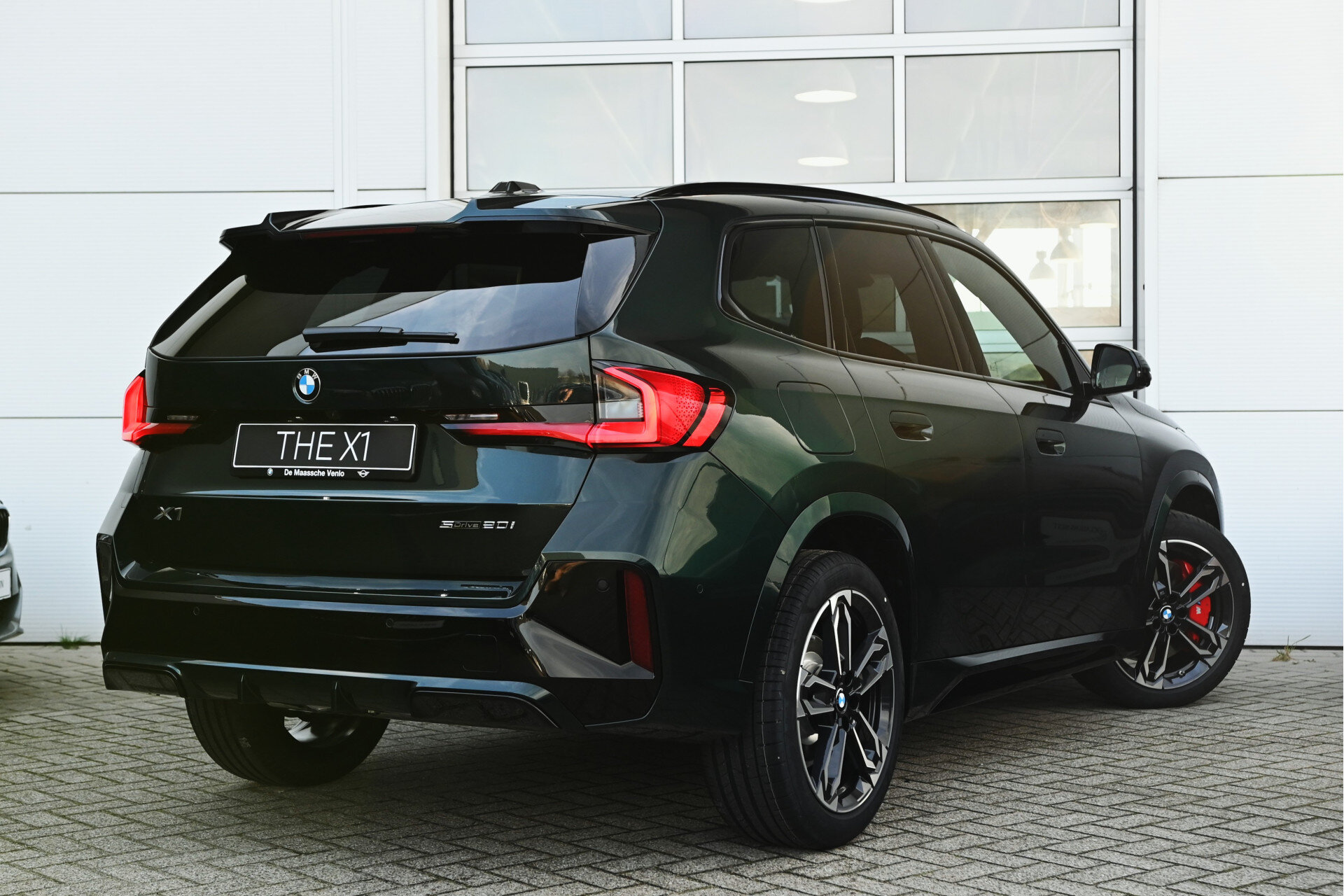 BMW X1 sDrive20i High Executive M Sport Automaat - Afbeelding 2