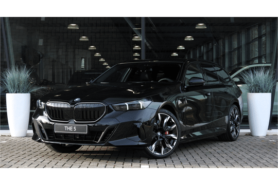 BMW 5 Serie Touring 550e xDrive M Sport Automaat