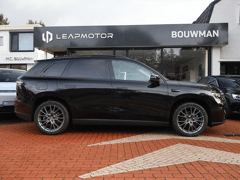 Leapmotor C10 EV ProMax 81,9 kWh 600pk AWD Design, Rijklaarprijs, NIEUW, Rijklaarprijs | Panoramadak | Camera 360 | Adaptieve Cruise Control - Afbeelding 4