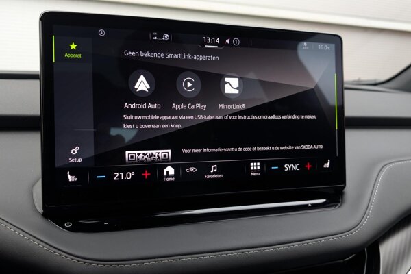 Apple Carplay/Android Auto Apple Carplay/Android Auto