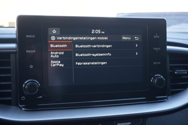 Apple Carplay/Android Auto Apple Carplay/Android Auto