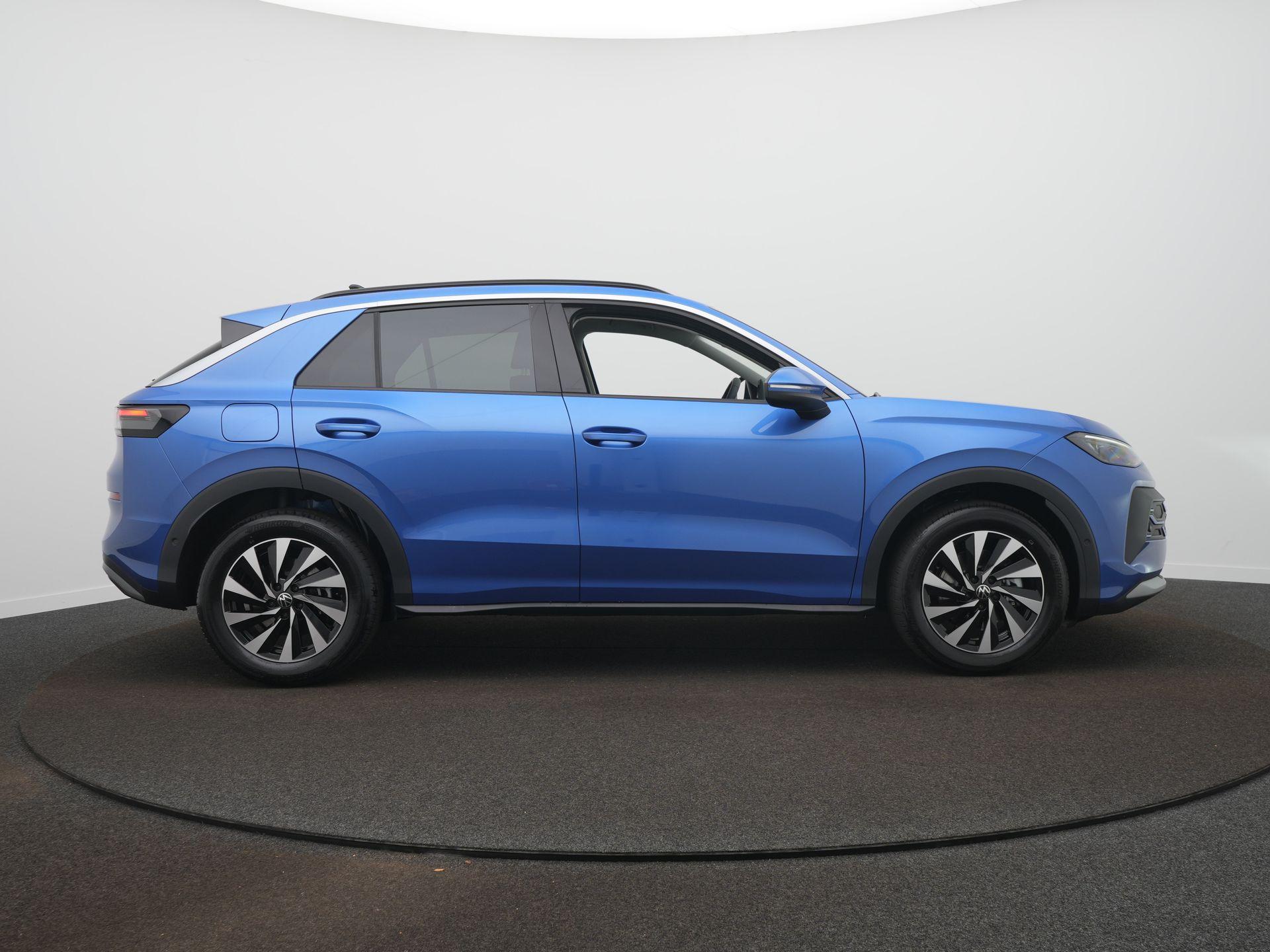 Volkswagen T-Roc Life First Edition 1.5 eTSI 85 kW / 116 PK SUV 7 v - Afbeelding 4