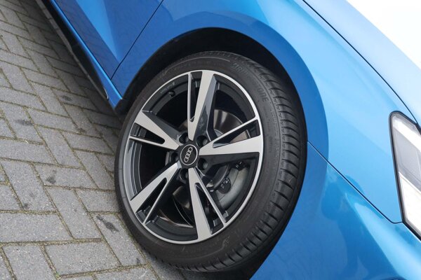 lichtmetalen velgen 5-spaaks 17" lichtmetalen velgen 5-spaaks 17"