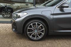 BMW X1 xDrive25e High Executive M Sport Automaat - Afbeelding 4