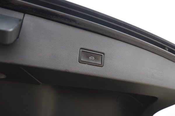 elektrisch bedienbare achterklep