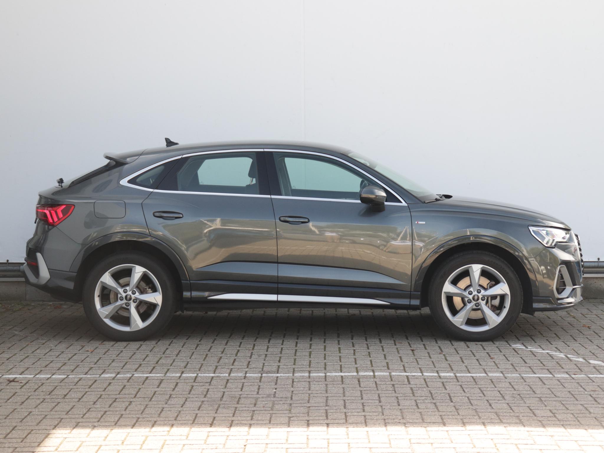 Audi Q3 Sportback 45 TFSI e 245pk S Edition - Afbeelding 2