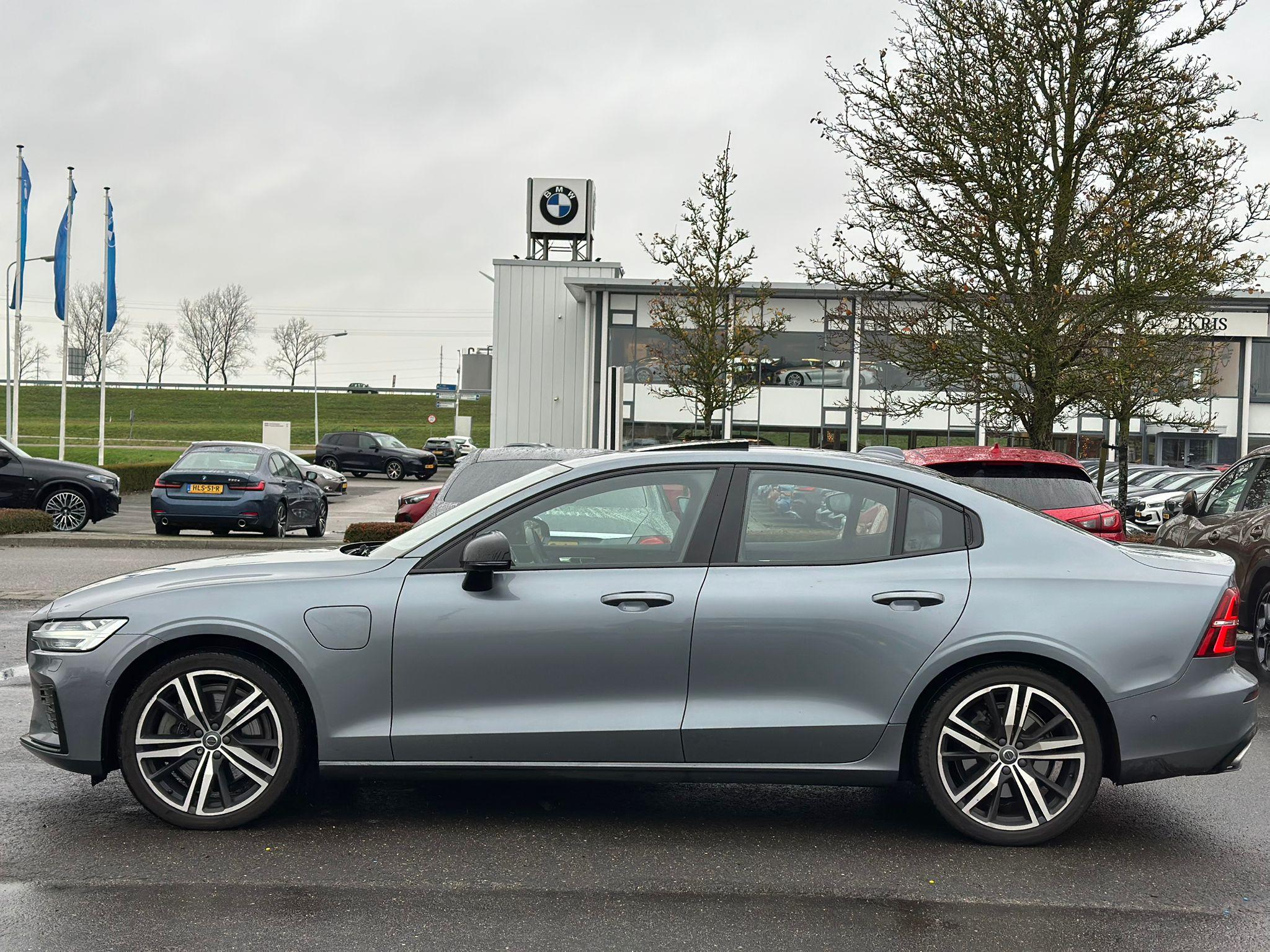 Volvo S60 2.0 Recharge T8 AWD R-Design - Afbeelding 2