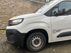 Opel Combo CARGO L1H1 LIGHT 1.5 Turbo D 100 MT6 * LAADBAKBESCHERMING * CAMERA * CARPLAY / ANDROID * 2 x USB * - Image 4