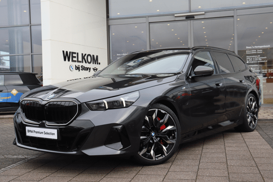 BMW 5 Serie Touring 550e xDrive M Sport Automaat