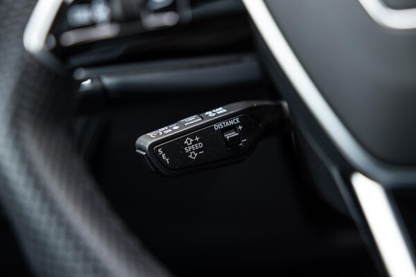 cruise control adaptief met Stop&Go cruise control adaptief met Stop&Go