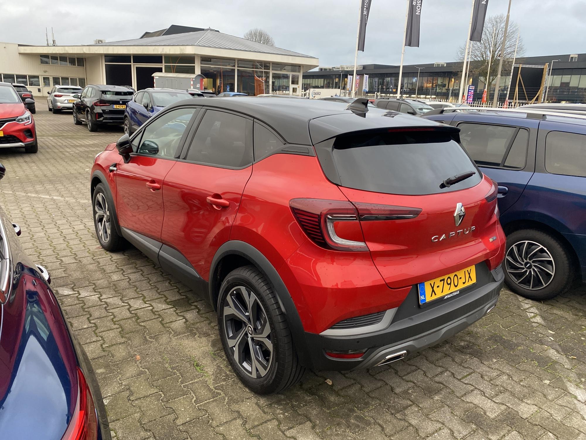 Renault Captur R.S. line mild hybrid 160 EDC - Afbeelding 3