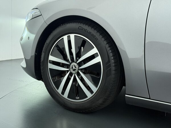 17'' 5-dubbelspaakse lichtmetalen velgen 17'' 5-dubbelspaakse lichtmetalen velgen