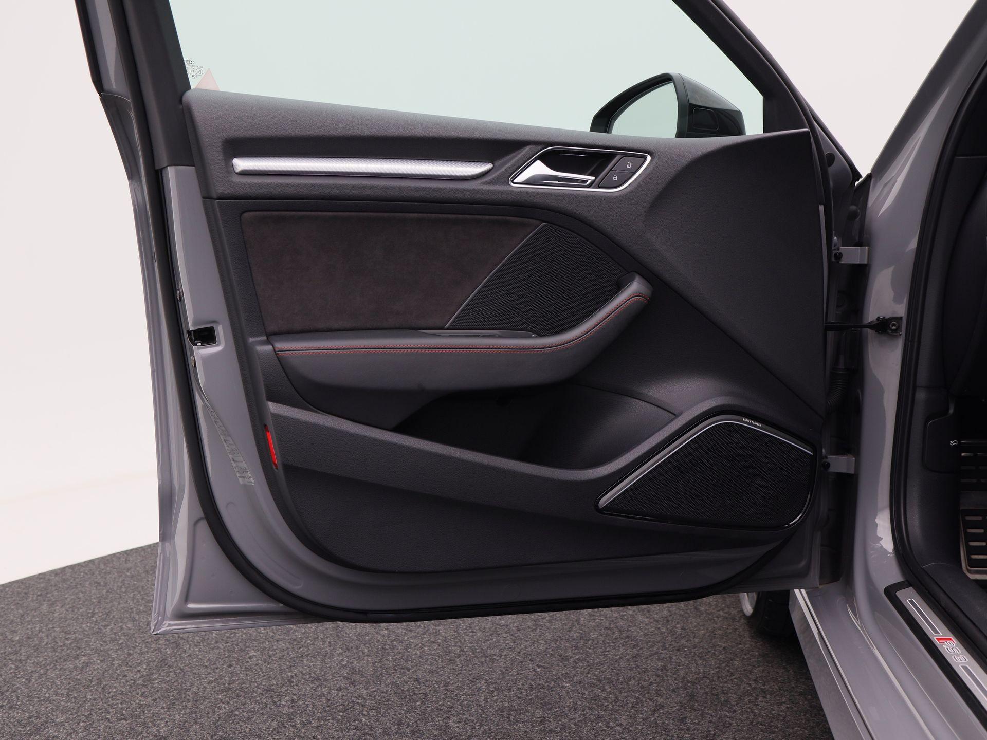 Audi RS3 Limousine 2.5 TFSi 400 Pk RS 3 quattro - Afbeelding 3