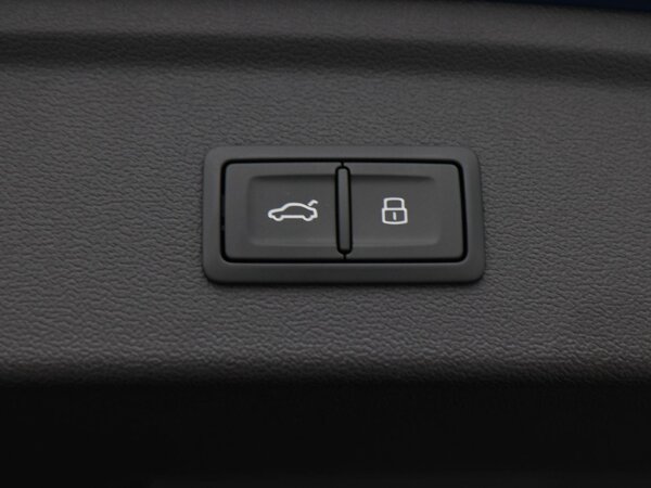 elektrisch bedienbare achterklep met sensorsturing