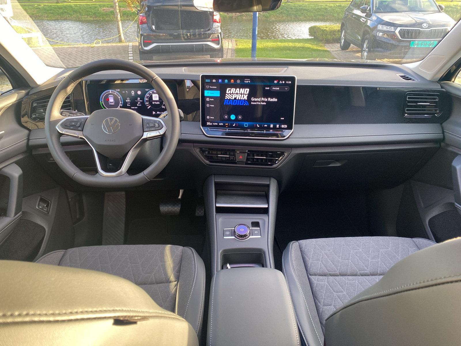 Volkswagen Tiguan 1.5 eHybrid Life Edition | Trekhaak | 18 inch - Afbeelding 4