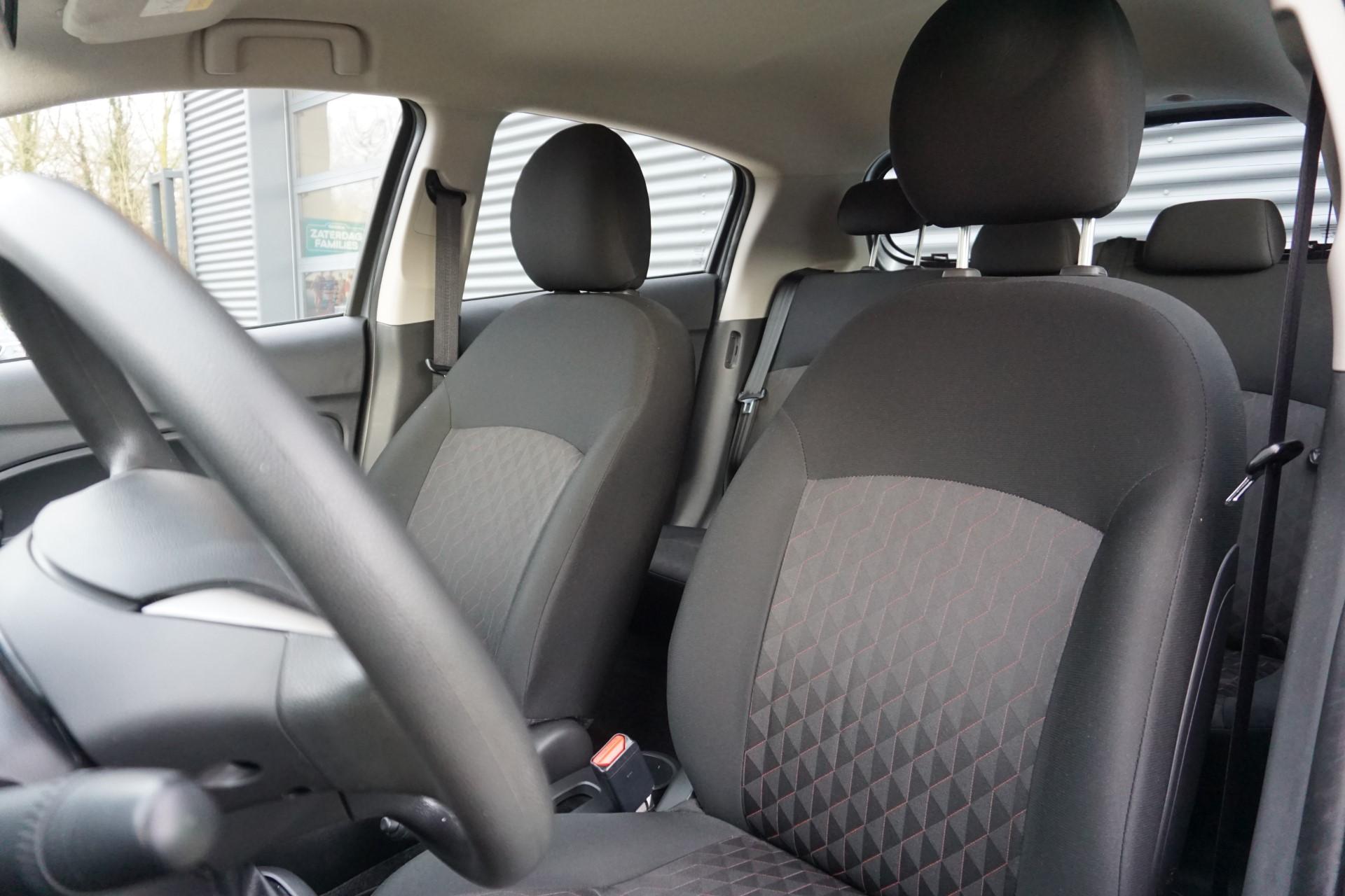 Mitsubishi Space Star 1.2 71pk Connect+ - Afbeelding 4