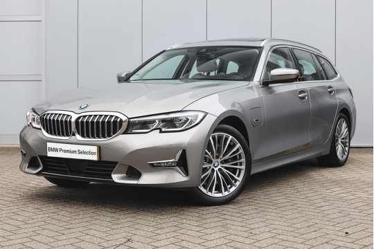 BMW 3 Serie Touring 330e Luxery Line Automaat