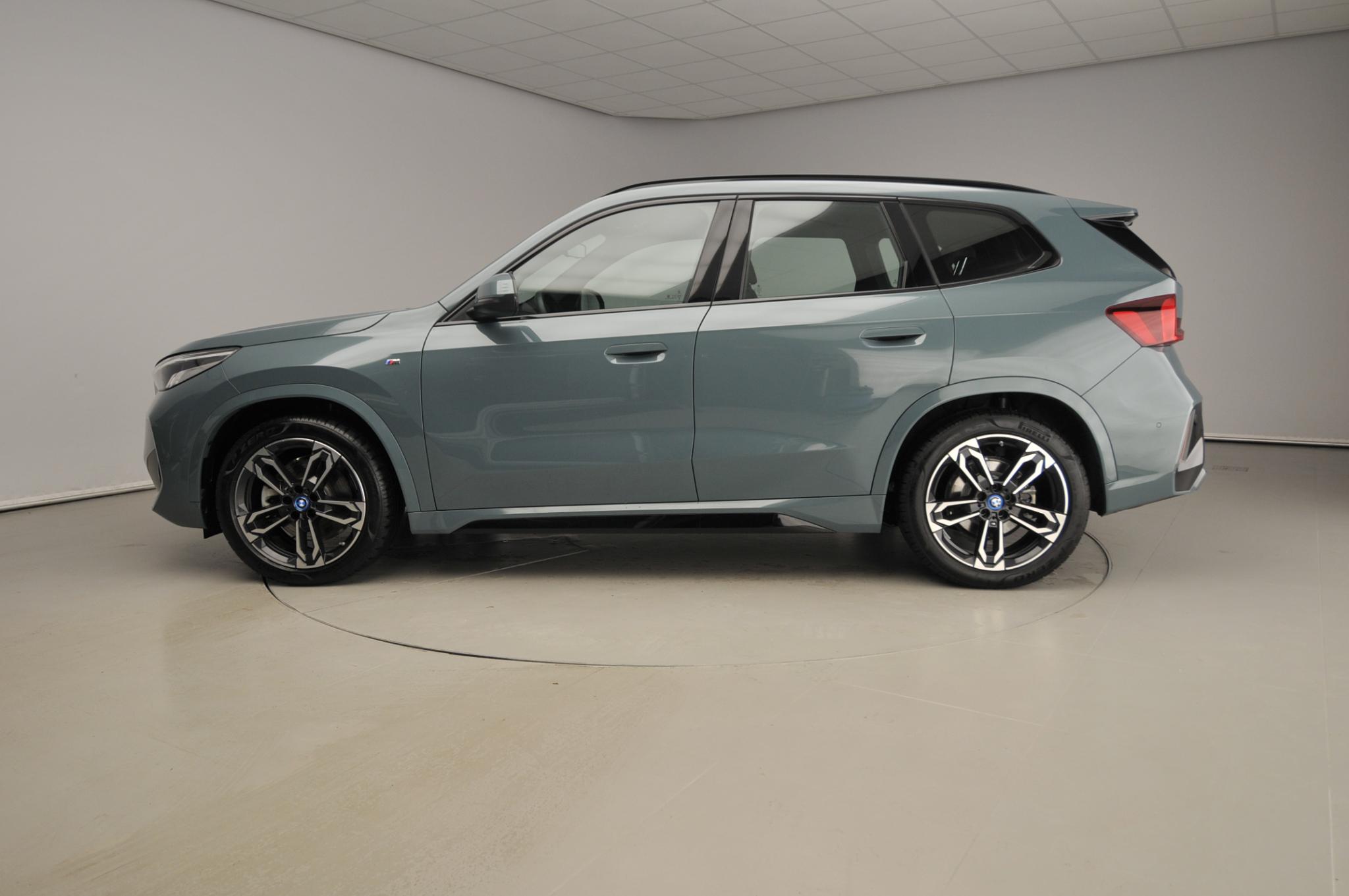 BMW iX1 xDrive30 - Afbeelding 2